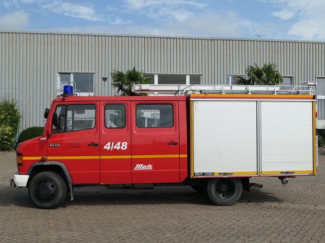 Mercedes-Benz 814 D/Feuerwehr/Metz/Wassertank/Pumpe - Camion de pompier: photos 5 Mercedes-Benz 814 D/Feuerwehr/Metz/Wassertank/Pumpe - Camion de pompier: photos 5