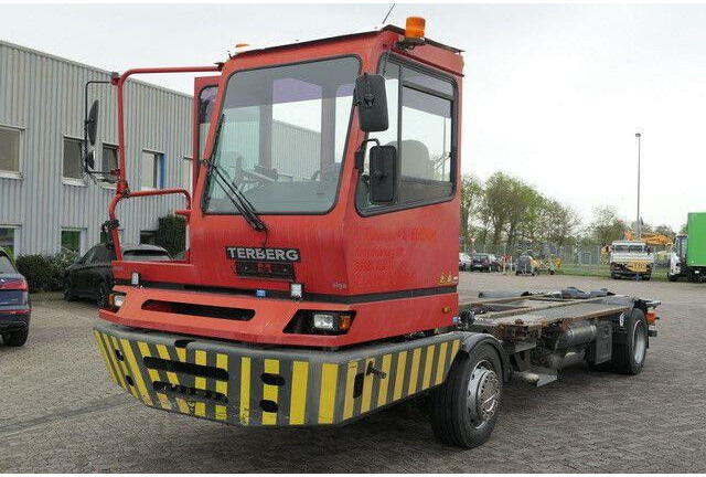 Terberg BC 182, Wechselbrücken, Sattelkupplung - Châssis cabine: photos 4 Terberg BC 182, Wechselbrücken, Sattelkupplung - Châssis cabine: photos 4