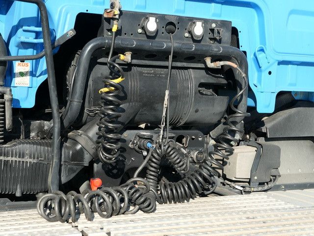 MAN 26.500 TGX 6x2, Intarder, Standklima, Klima, ADR - Tracteur routier: photos 5 MAN 26.500 TGX 6x2, Intarder, Standklima, Klima, ADR - Tracteur routier: photos 5
