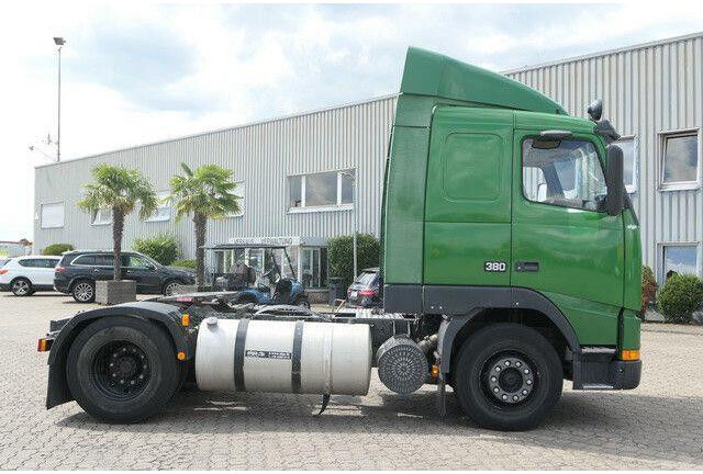 Volvo FH 380/Schalter/Klima/Hydraulik - Tracteur routier: photos 2 Volvo FH 380/Schalter/Klima/Hydraulik - Tracteur routier: photos 2
