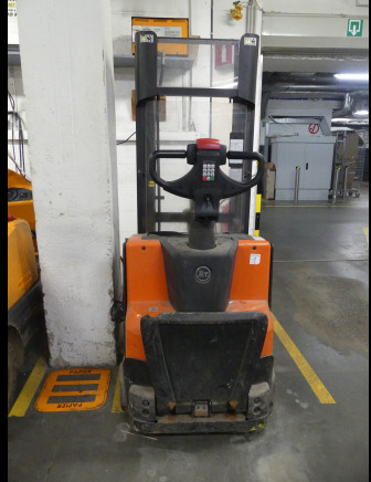 REF:2245.18.36 - Gerbeur électrique BT Staxio SWE120 L - Autre matériel: photos 1 REF:2245.18.36 - Gerbeur électrique BT Staxio SWE120 L - Autre matériel: photos 1