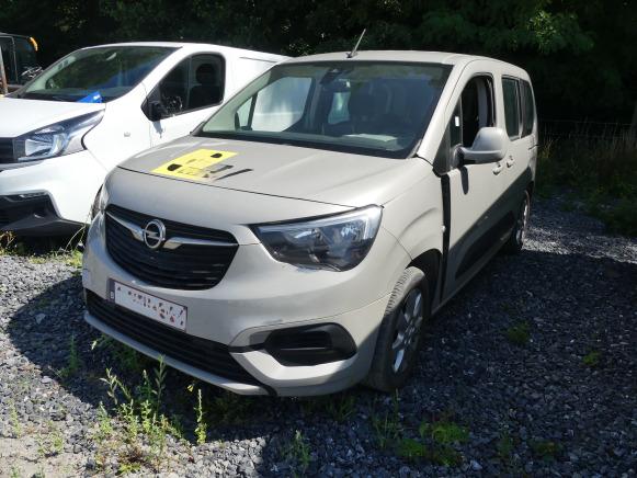 Voiture Opel Combo LIFE (2020-164.299 km-VIN:WOVECYHYLJ618520) - Autre matériel: photos 1 Voiture Opel Combo LIFE (2020-164.299 km-VIN:WOVECYHYLJ618520) - Autre matériel: photos 1