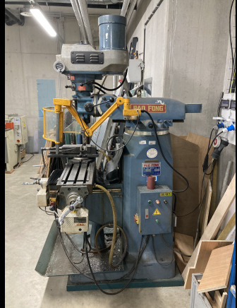 Fraiseuse - Perceuse à colonne: photos 3 Fraiseuse - Perceuse à colonne: photos 3