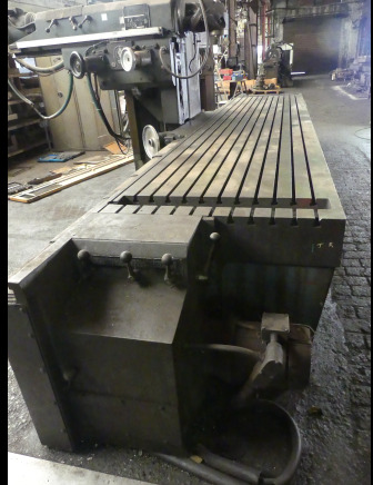 Fraiseuse universelle CNC 3 axes Huron RU 881 - Fraiseuse: photos 3 Fraiseuse universelle CNC 3 axes Huron RU 881 - Fraiseuse: photos 3