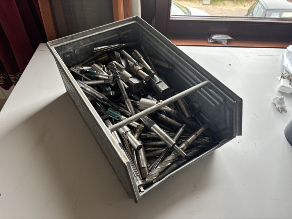 Lot industriel : fraisage, taraudage, perçage – ±100 pièces - Fraiseuse: photos 1 Lot industriel : fraisage, taraudage, perçage – ±100 pièces - Fraiseuse: photos 1