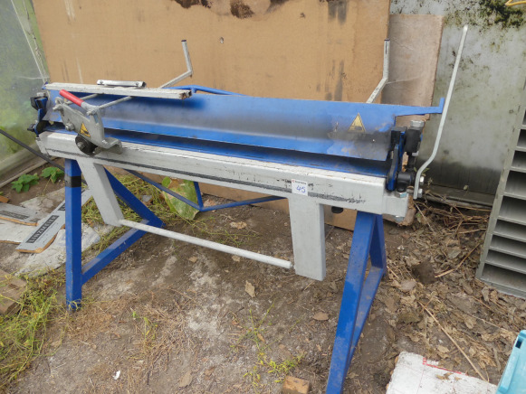 Plieuse de chantier marque et modèle inconnu - Machine à métaux: photos 1 Plieuse de chantier marque et modèle inconnu - Machine à métaux: photos 1