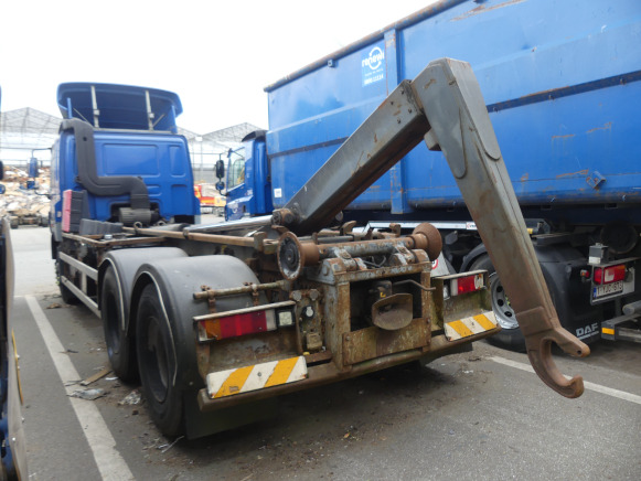 REF:7306 - Camion porte-container DAF 85.380 - Camion ampliroll: photos 4 REF:7306 - Camion porte-container DAF 85.380 - Camion ampliroll: photos 4