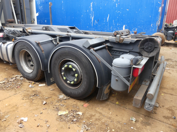 REF:7613 - Camion porte-container DAF FANCF 75 (2012-387.577 km) - Camion ampliroll: photos 3 REF:7613 - Camion porte-container DAF FANCF 75 (2012-387.577 km) - Camion ampliroll: photos 3
