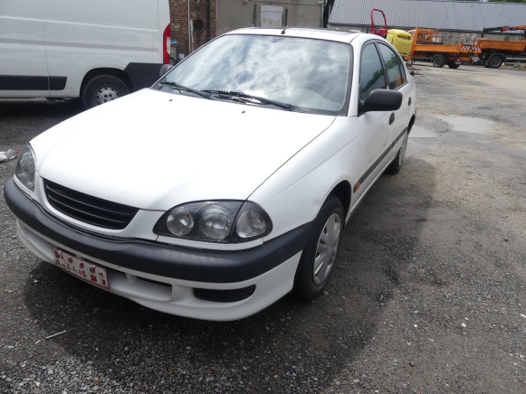 REF:DBB024 - Voiture Toyota Avensis (1998-172.549 km) - Voiture: photos 1 REF:DBB024 - Voiture Toyota Avensis (1998-172.549 km) - Voiture: photos 1