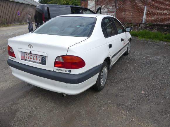 REF:DBB024 - Voiture Toyota Avensis (1998-172.549 km) - Voiture: photos 5 REF:DBB024 - Voiture Toyota Avensis (1998-172.549 km) - Voiture: photos 5