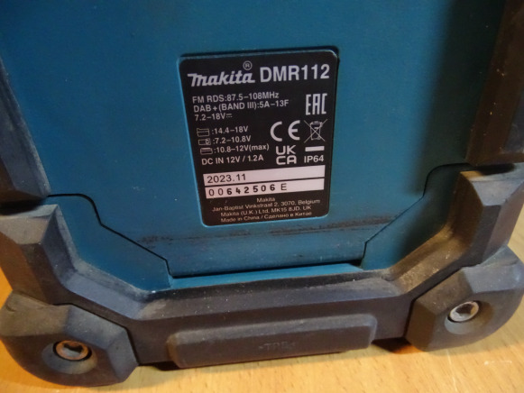 Radio MAKITA DMR112 IP64 Bluetooth DAB+ - Outil/ Équipement: photos 5 Radio MAKITA DMR112 IP64 Bluetooth DAB+ - Outil/ Équipement: photos 5