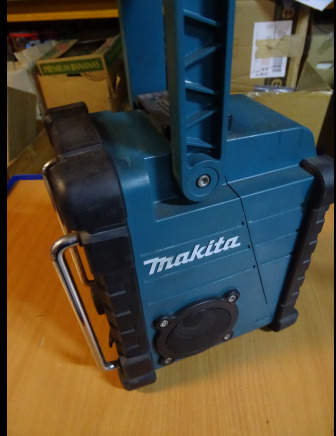 Radio MAKITA DMR112 IP64 Bluetooth DAB+ - Outil/ Équipement: photos 3 Radio MAKITA DMR112 IP64 Bluetooth DAB+ - Outil/ Équipement: photos 3