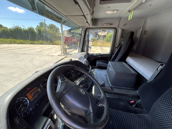 Tracteur routier 4x4 Mercedes Actros 2046 AS (2013 - 648.117 km) - Tracteur routier: photos 4 Tracteur routier 4x4 Mercedes Actros 2046 AS (2013 - 648.117 km) - Tracteur routier: photos 4