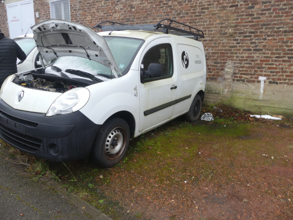 Voiture utilitaire Renault Kangoo (2010-97.280 km) - Voiture: photos 1 Voiture utilitaire Renault Kangoo (2010-97.280 km) - Voiture: photos 1