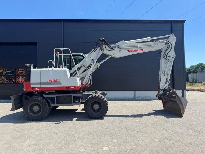 Takeuchi TB1160W - Pelle sur pneus: photos 3 Takeuchi TB1160W - Pelle sur pneus: photos 3