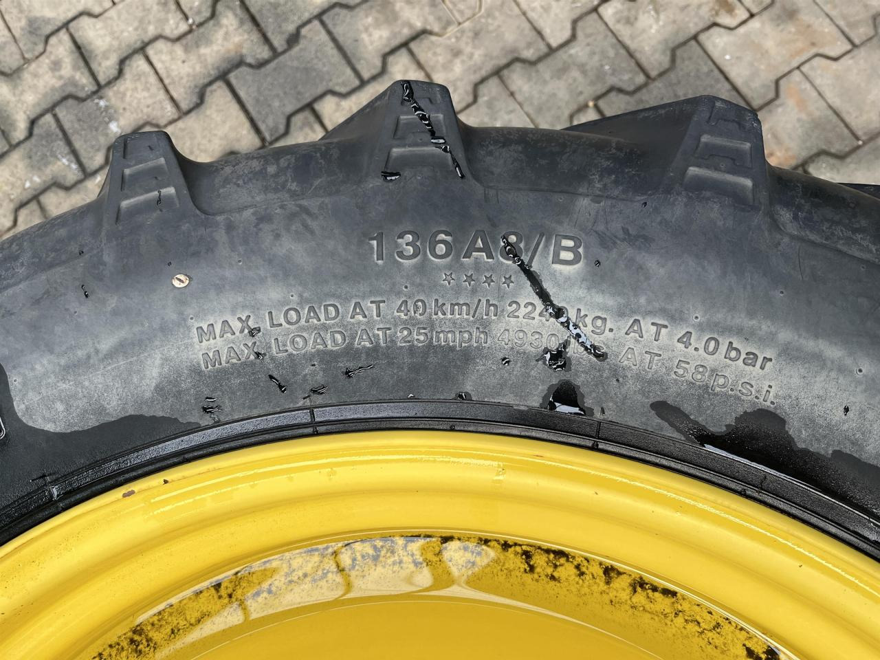 Alliance 13.6R48 - Pneu pour Machine agricole: photos 4 Alliance 13.6R48 - Pneu pour Machine agricole: photos 4