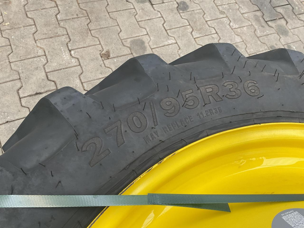 Alliance 270/95R36 - Pneu pour Machine agricole: photos 3 Alliance 270/95R36 - Pneu pour Machine agricole: photos 3