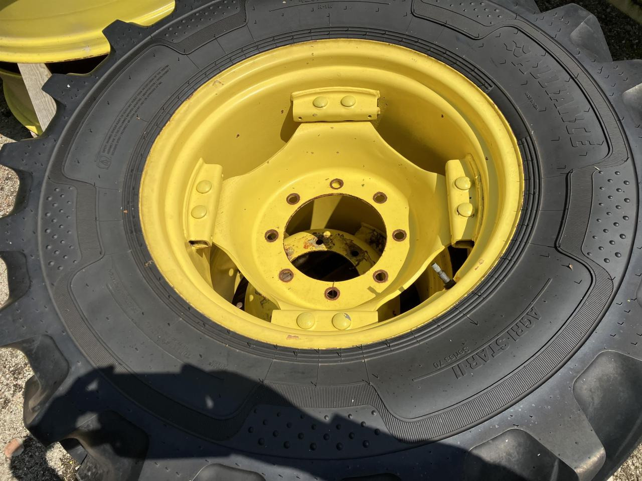Alliance 420/70-24 - Pneu pour Machine agricole: photos 2 Alliance 420/70-24 - Pneu pour Machine agricole: photos 2