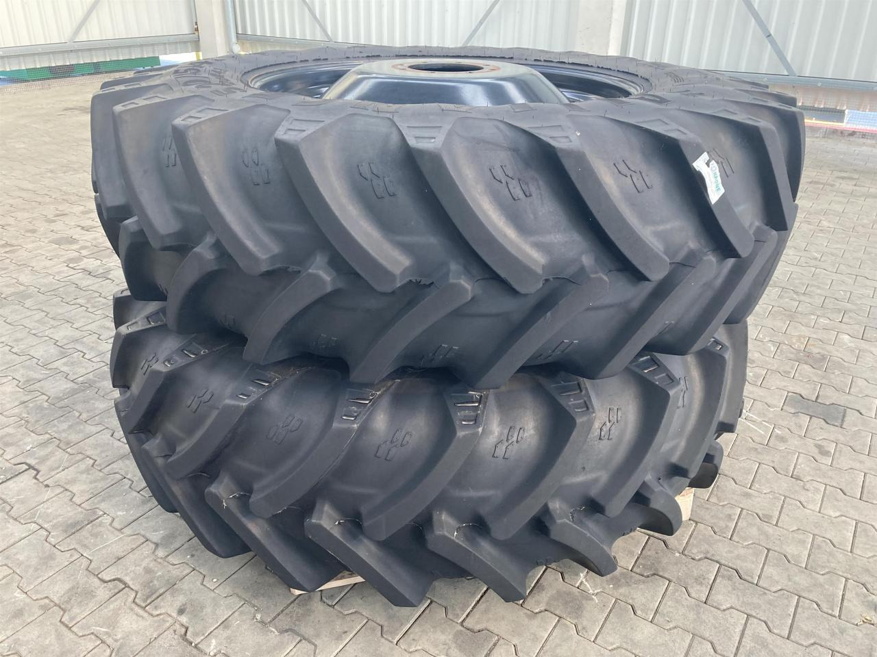 Alliance 480R30 & 520R42 - Pneu pour Machine agricole: photos 5 Alliance 480R30 & 520R42 - Pneu pour Machine agricole: photos 5