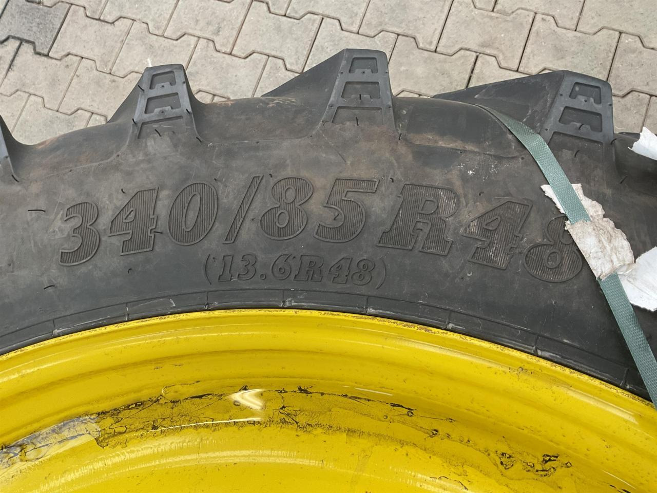 BKT 340/85R48 - Pneu pour Machine agricole: photos 2 BKT 340/85R48 - Pneu pour Machine agricole: photos 2
