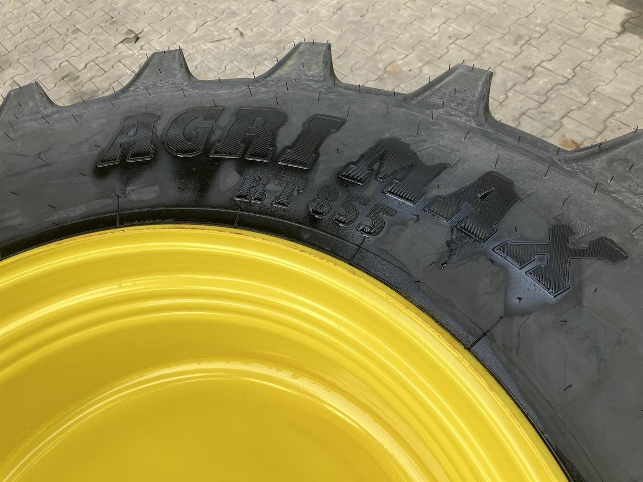 BKT 520/85R38 - Pneu pour Machine agricole: photos 4 BKT 520/85R38 - Pneu pour Machine agricole: photos 4