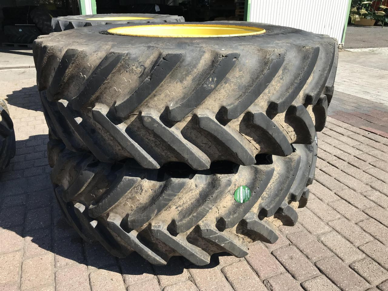 BKT 650/85R42 - Pneu pour Machine agricole: photos 1 BKT 650/85R42 - Pneu pour Machine agricole: photos 1