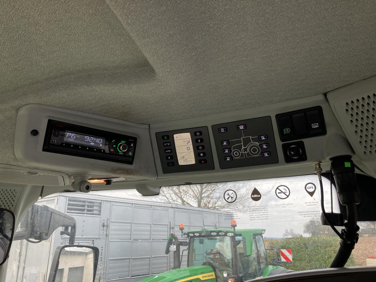 Tracteur agricole CLAAS Arion 660 C Matic: photos 15