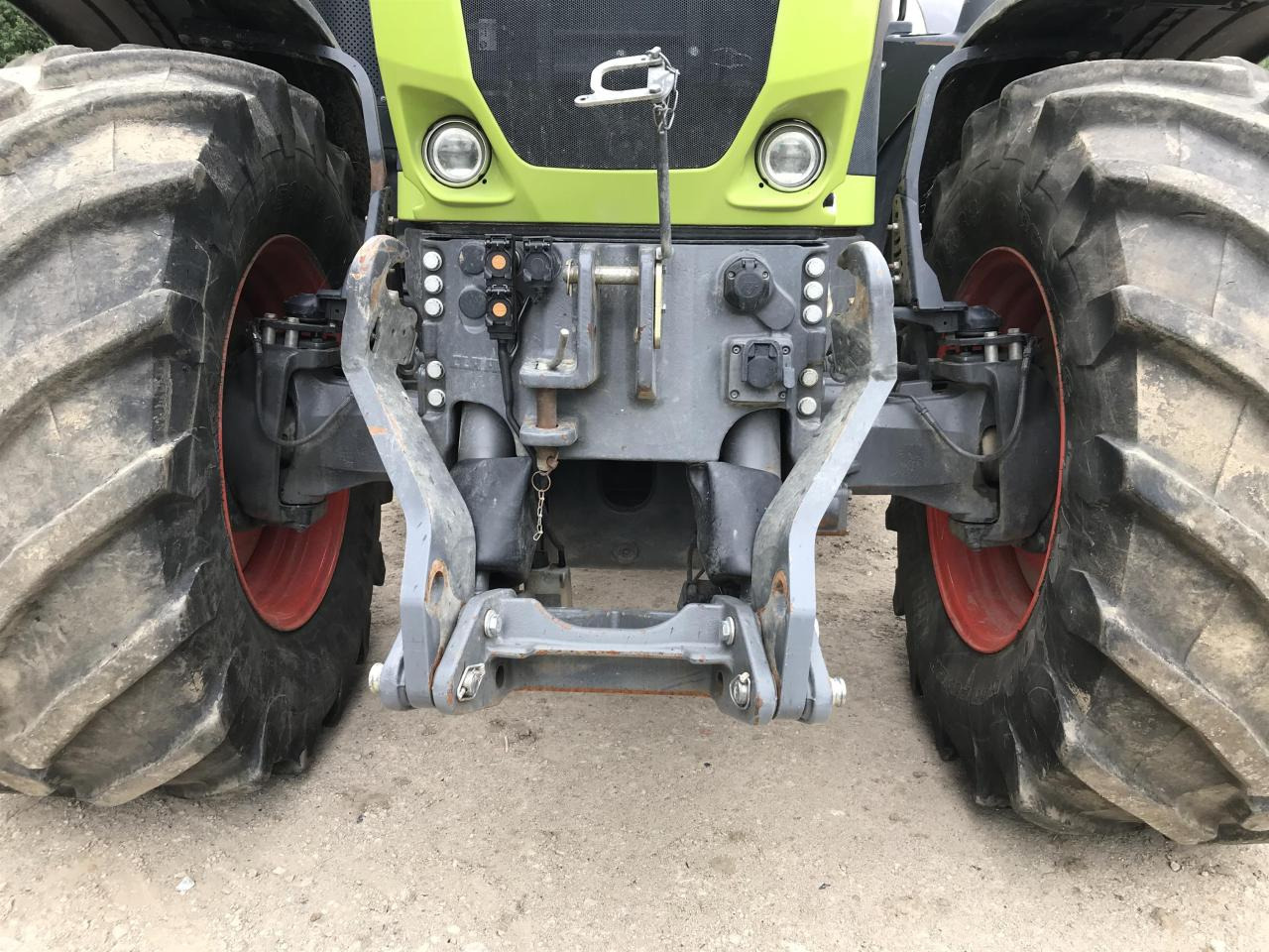 CLAAS Axion 920 - Tracteur agricole: photos 4 CLAAS Axion 920 - Tracteur agricole: photos 4