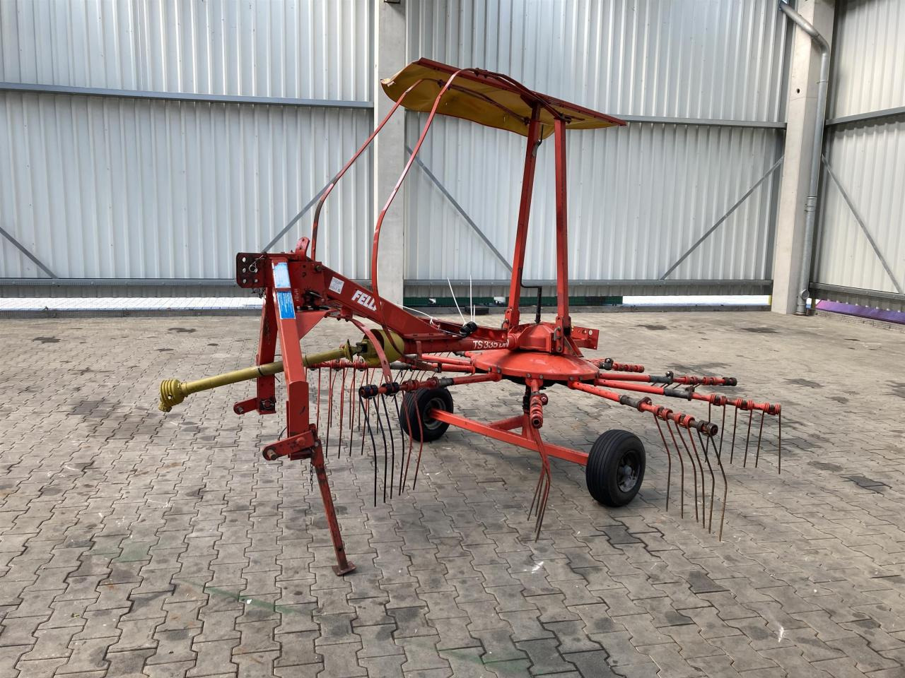 Fella TS 335 DN - Faneuse: photos 2 Fella TS 335 DN - Faneuse: photos 2