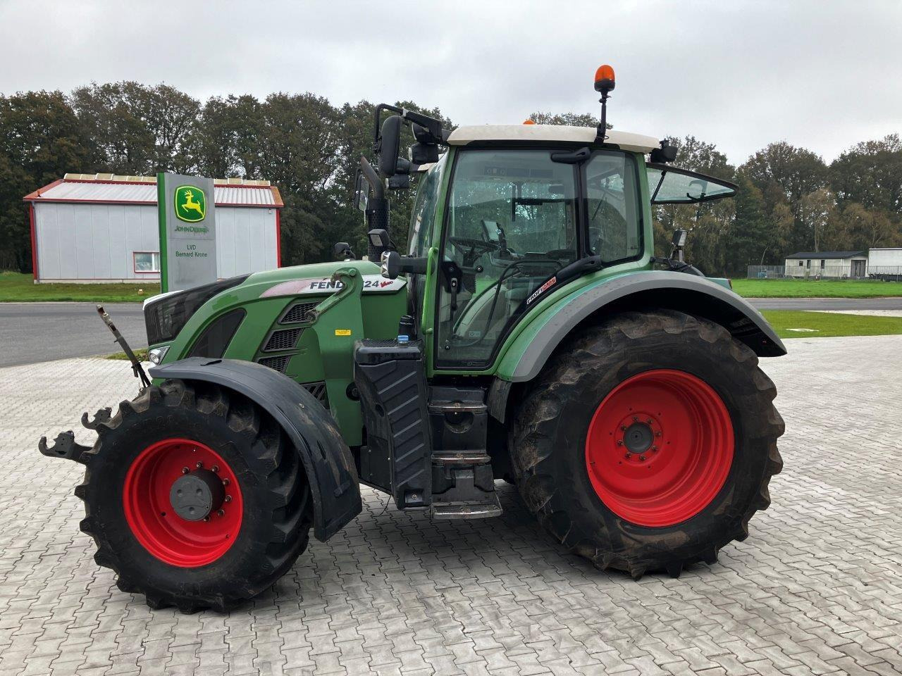 Fendt 716 Vario Profi Plus - Tracteur agricole: photos 1 Fendt 716 Vario Profi Plus - Tracteur agricole: photos 1