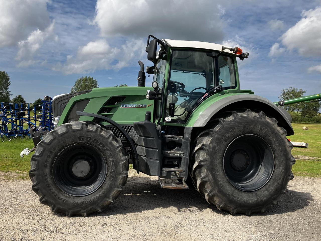 Fendt 828 Vario Profi Plus - Tracteur agricole: photos 1 Fendt 828 Vario Profi Plus - Tracteur agricole: photos 1