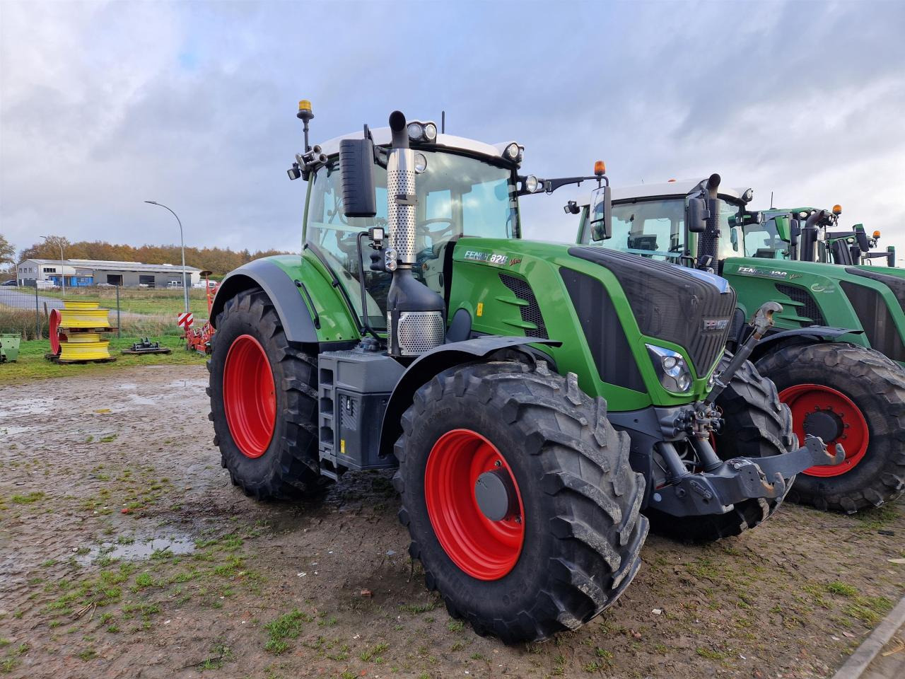 Fendt 828 Vario S4 Profi Plus - Tracteur agricole: photos 1 Fendt 828 Vario S4 Profi Plus - Tracteur agricole: photos 1