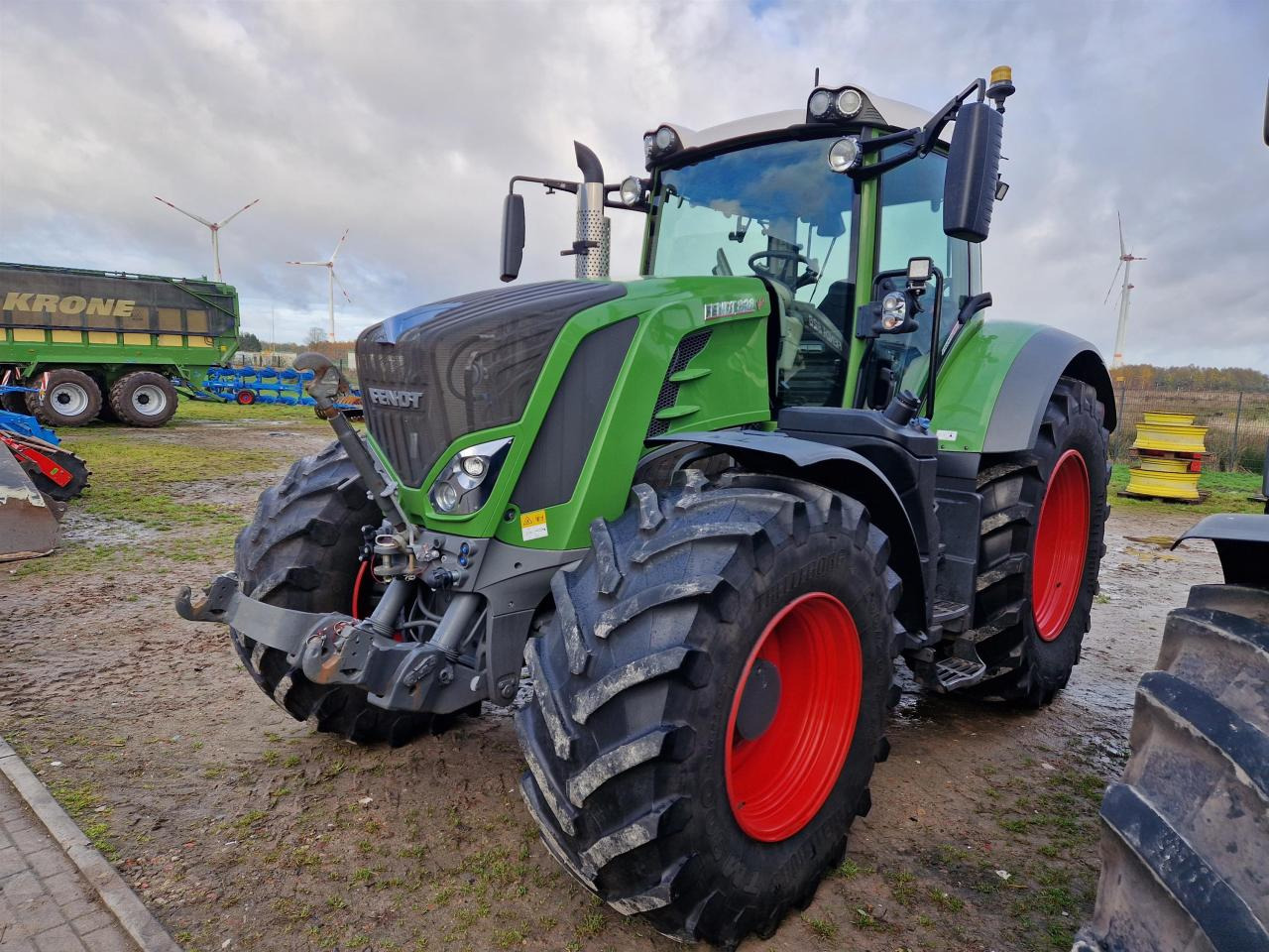Fendt 828 Vario S4 Profi Plus - Tracteur agricole: photos 2 Fendt 828 Vario S4 Profi Plus - Tracteur agricole: photos 2