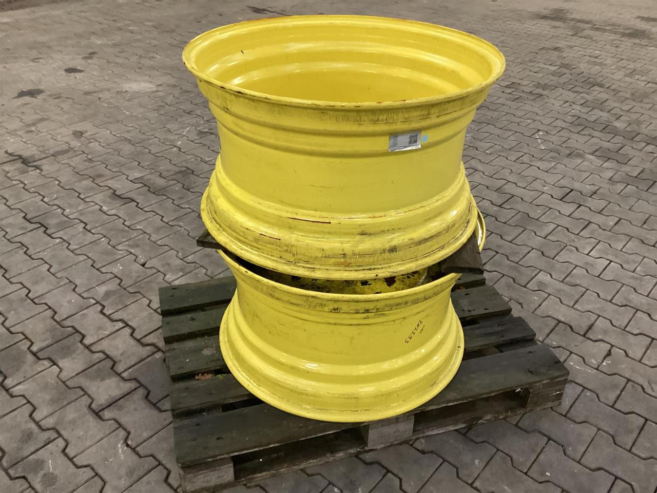 John Deere 16x30 - Pneu pour Machine agricole: photos 1 John Deere 16x30 - Pneu pour Machine agricole: photos 1