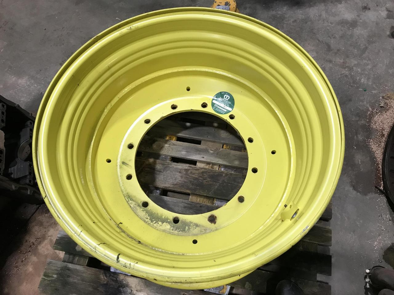 John Deere 20x34 - Jante pour Machine agricole: photos 3 John Deere 20x34 - Jante pour Machine agricole: photos 3