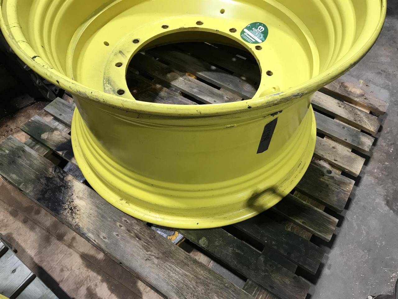 John Deere 20x34 - Jante pour Machine agricole: photos 2 John Deere 20x34 - Jante pour Machine agricole: photos 2