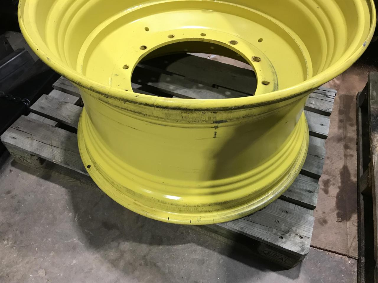 John Deere 20x34 - Jante pour Machine agricole: photos 5 John Deere 20x34 - Jante pour Machine agricole: photos 5