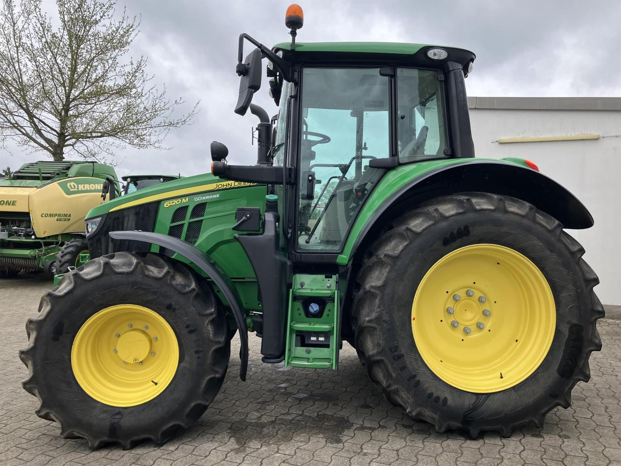 John Deere 6120M - Tracteur agricole: photos 3 John Deere 6120M - Tracteur agricole: photos 3