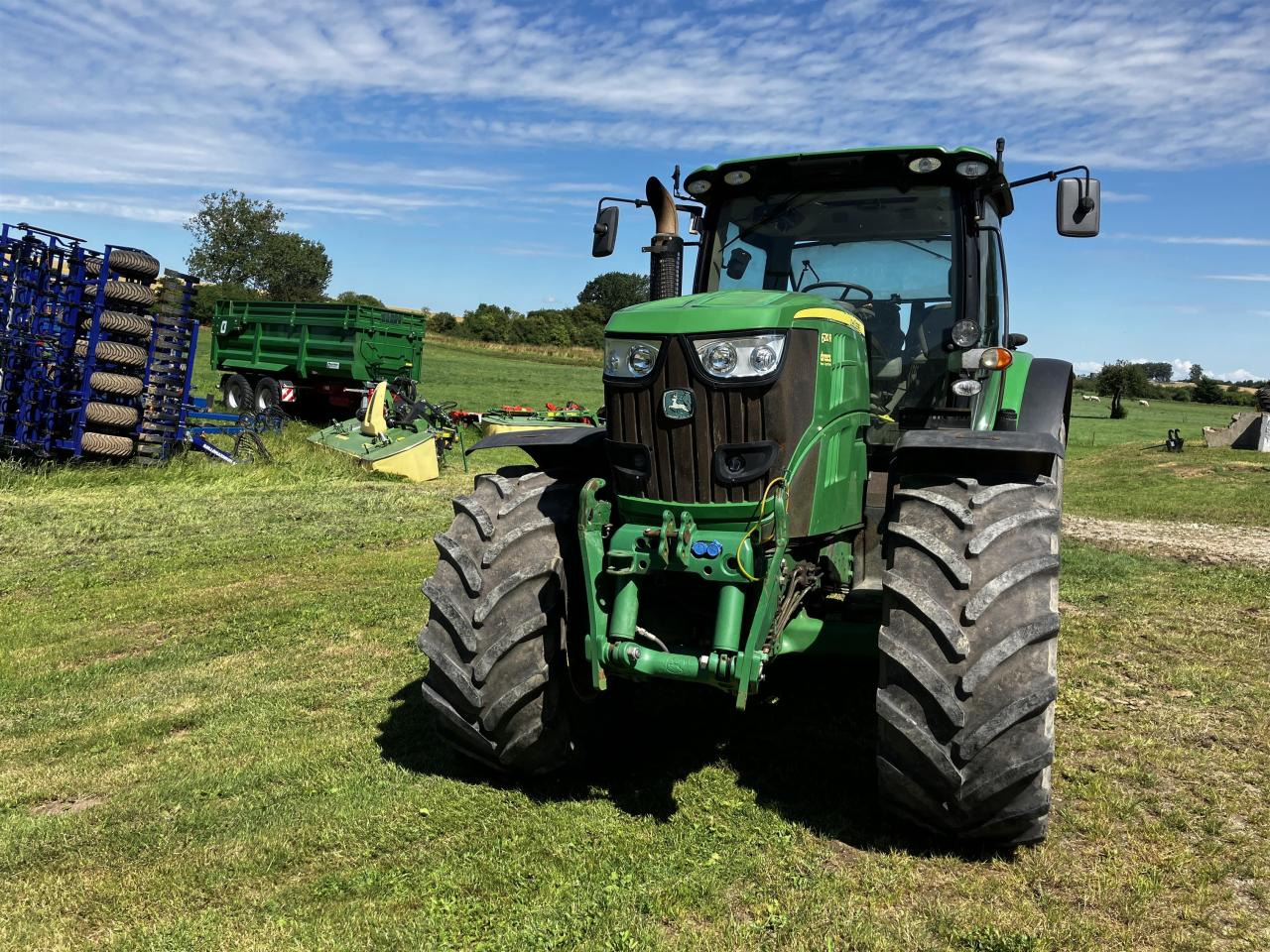 John Deere 6210R - Tracteur agricole: photos 3 John Deere 6210R - Tracteur agricole: photos 3