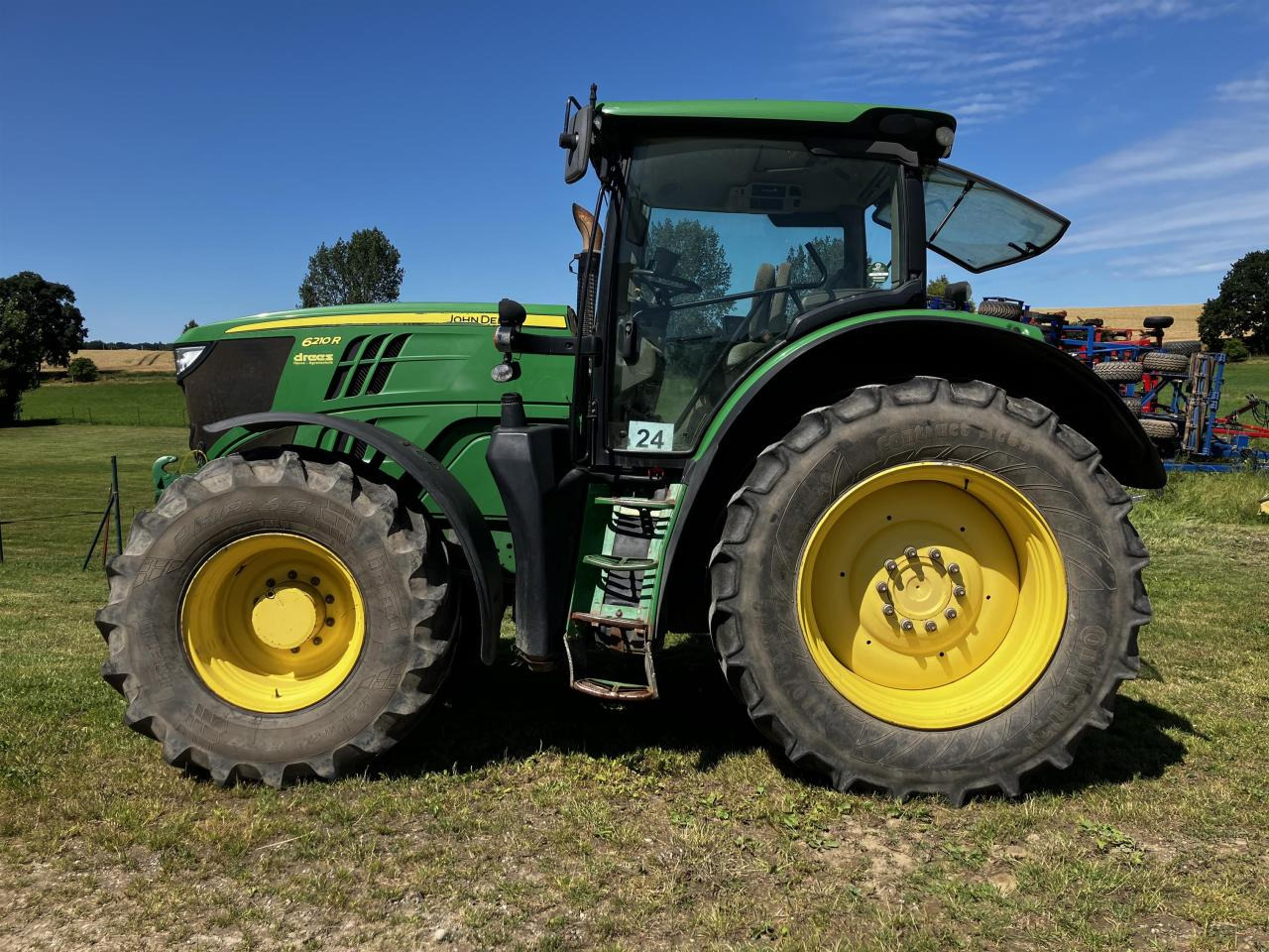 John Deere 6210R - Tracteur agricole: photos 1 John Deere 6210R - Tracteur agricole: photos 1