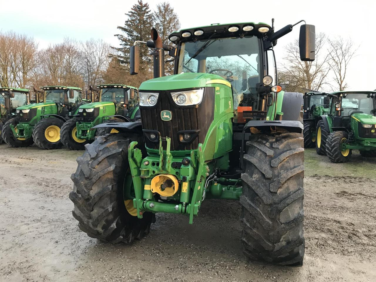 John Deere 6215R - Tracteur agricole: photos 3 John Deere 6215R - Tracteur agricole: photos 3
