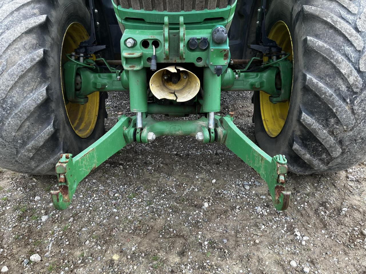 John Deere 6215R - Tracteur agricole: photos 4 John Deere 6215R - Tracteur agricole: photos 4