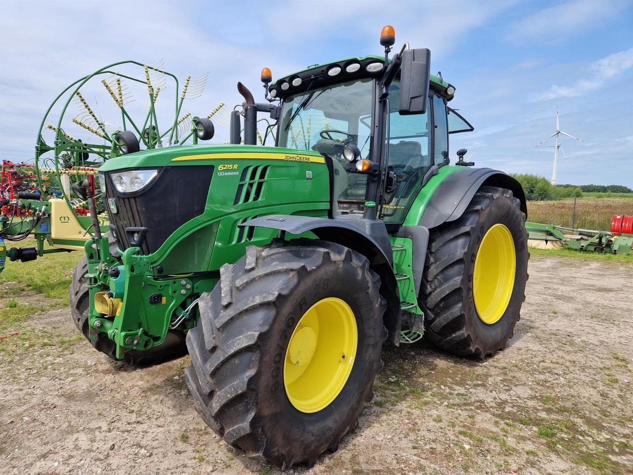 John Deere 6215R - Tracteur agricole: photos 1 John Deere 6215R - Tracteur agricole: photos 1