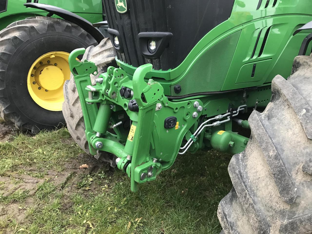 John Deere 6215R - Tracteur agricole: photos 4 John Deere 6215R - Tracteur agricole: photos 4