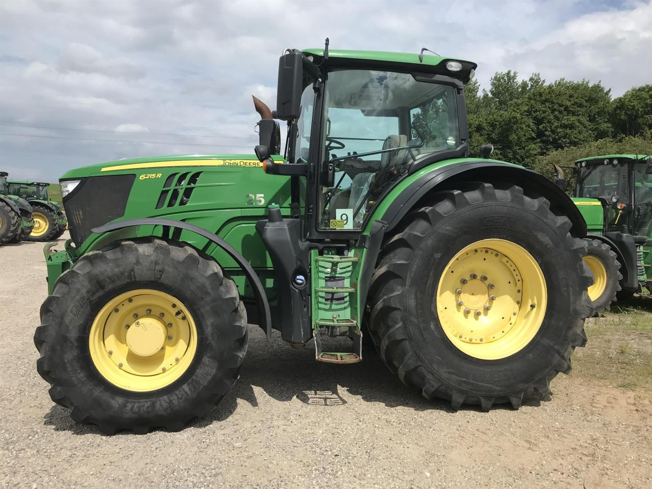 John Deere 6215R - Tracteur agricole: photos 1 John Deere 6215R - Tracteur agricole: photos 1