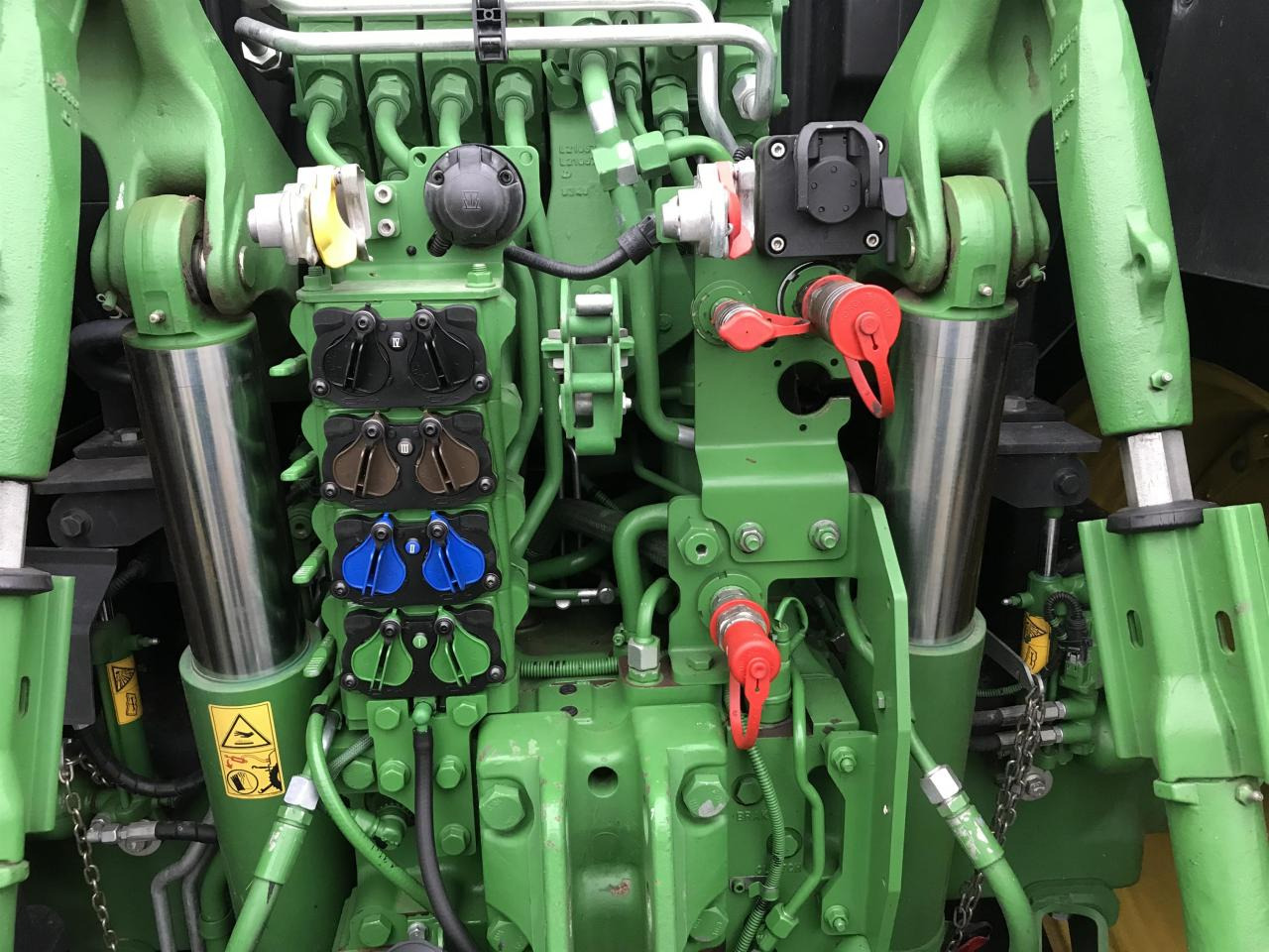 John Deere 6215R - Tracteur agricole: photos 5 John Deere 6215R - Tracteur agricole: photos 5