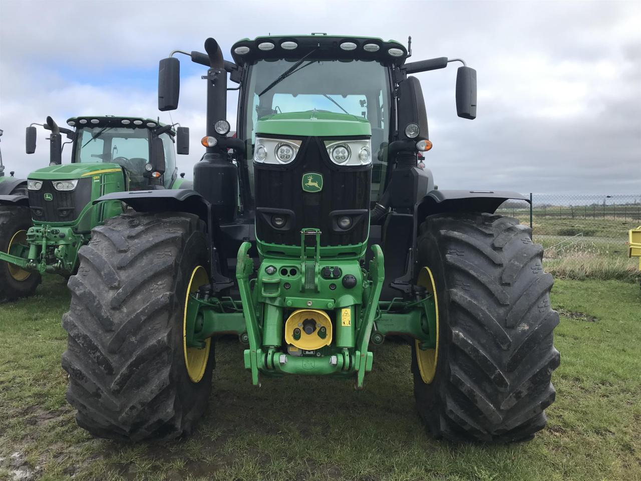 John Deere 6250R - Tracteur agricole: photos 3 John Deere 6250R - Tracteur agricole: photos 3