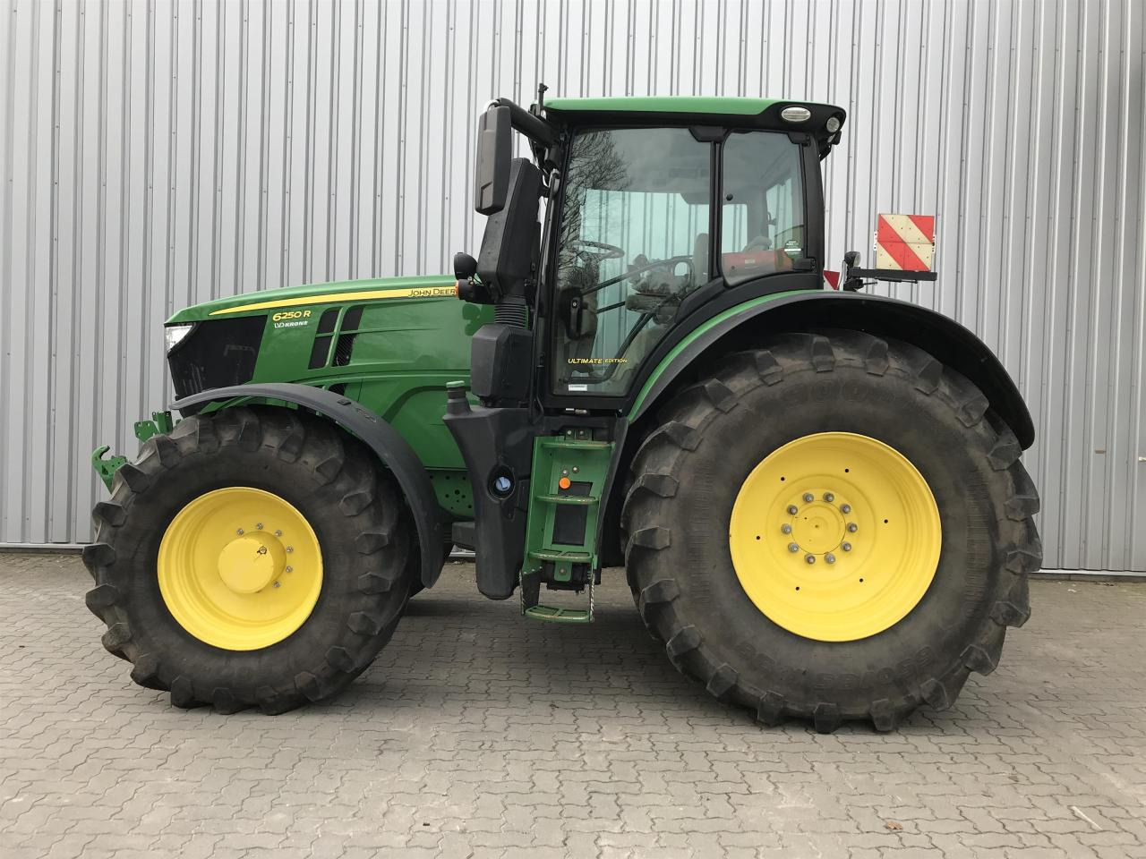 John Deere 6250R - Tracteur agricole: photos 1 John Deere 6250R - Tracteur agricole: photos 1
