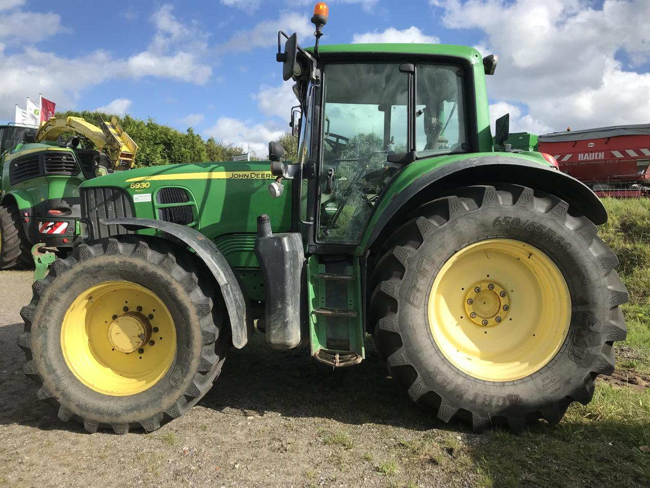 John Deere 6930 Premium - Tracteur agricole: photos 1 John Deere 6930 Premium - Tracteur agricole: photos 1