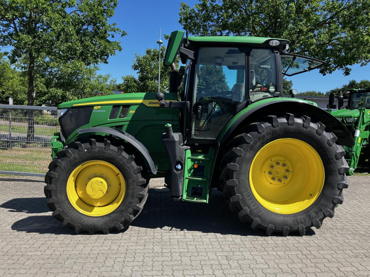 John Deere 6R 155 - Tracteur agricole: photos 1 John Deere 6R 155 - Tracteur agricole: photos 1